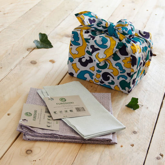 Angie Be Green -- Furoshiki (tissu recyclé) avec tuto noeuds - M